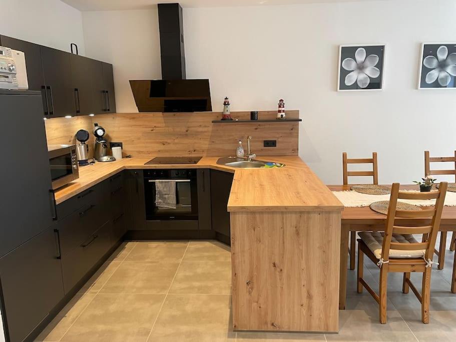 Gemuetliche, Topp Ausgestattete Ferienwohnung Bann Экстерьер фото