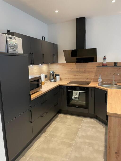 Gemuetliche, Topp Ausgestattete Ferienwohnung Bann Экстерьер фото